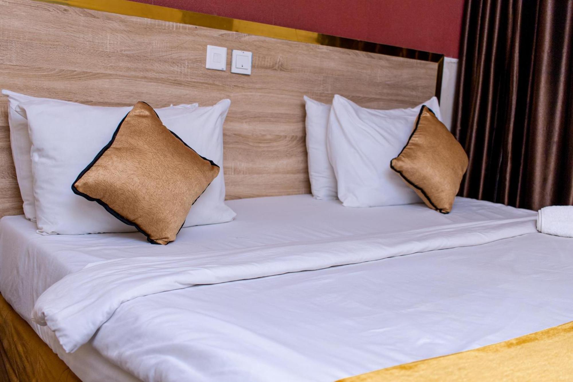 Royal Rex Hotels And Spa Lagos Ngoại thất bức ảnh